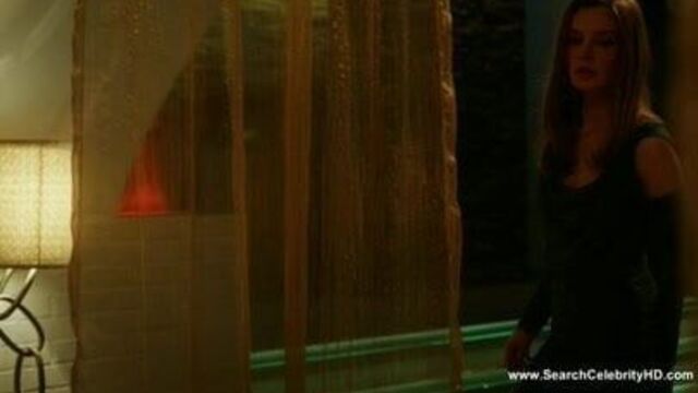 Catherine Walker и Alexis Peterman обнаженные - наносят ответный удар