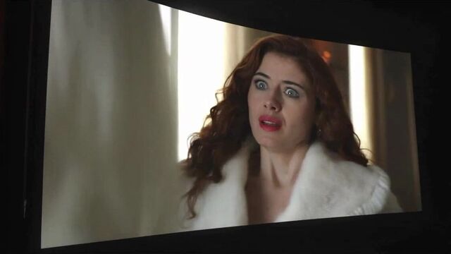 Французская Caroline Tillette 2020