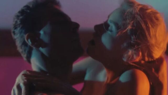 Alonna Shaw - '' Двойной удар ''