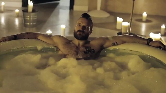 Anna Dereszowski - Pitbull Niebezpieczne Kobious 2016