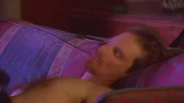 Caroline Ambrose дика ночью