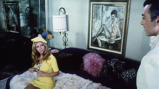 Angelique Pettyjohn в любопытной женщине