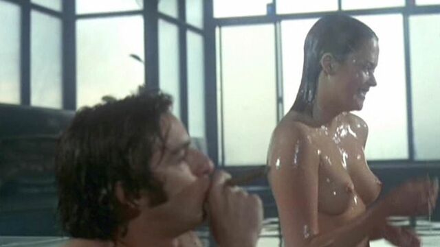 Melanie Griffith с обнаженными сиськами в Joyride, ScandalPlanetcom