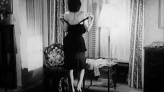 Еще одна раздевалка Essy Persson от I. женщина