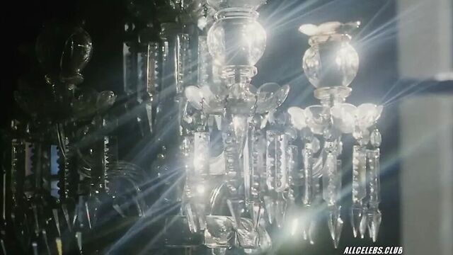 Angie Everhart через 9 с половиной недель