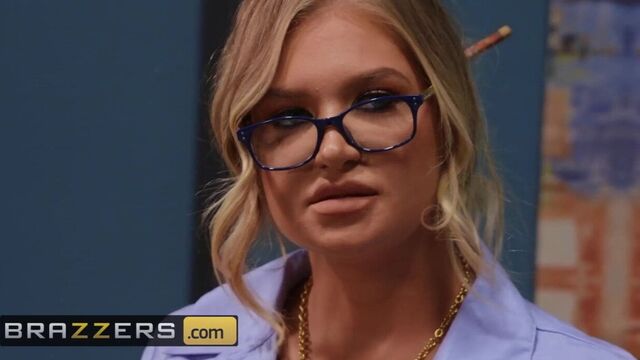 Inked Alison Avery deep throats bosses dick - Brazzers