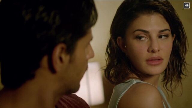 Сцены горячего поцелуя с Jacqueline Fernandez, 1080p