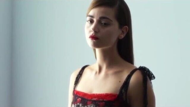 Потому что ... Jenna Coleman в Flaunt