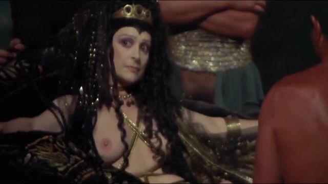 Обнаженная Adriana Asti (1979)