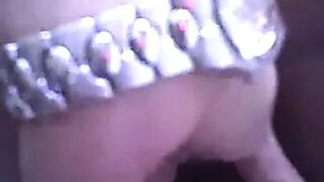 Трахаю киской проститутку-шлюху