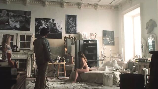 Olivia Wilde полностью фронтальная в виниле