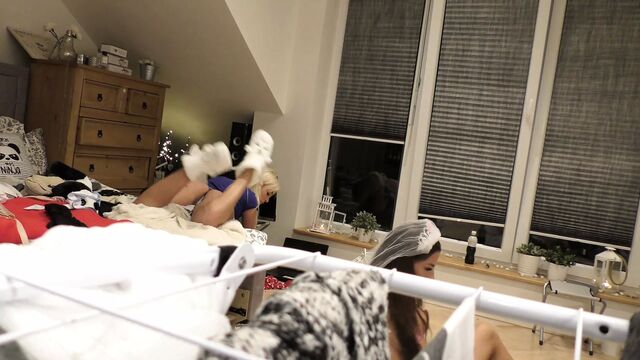 Пока они жестко вечеринки, я был там, вуайеристская камера, вживую