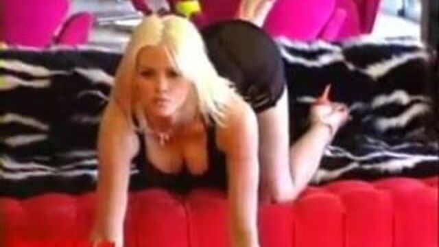 Анна Nicole Smith - фотосессия FHM