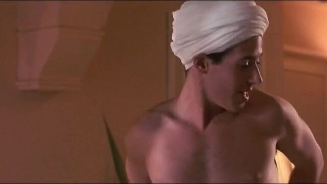 Hilary Shepard на частном курорте