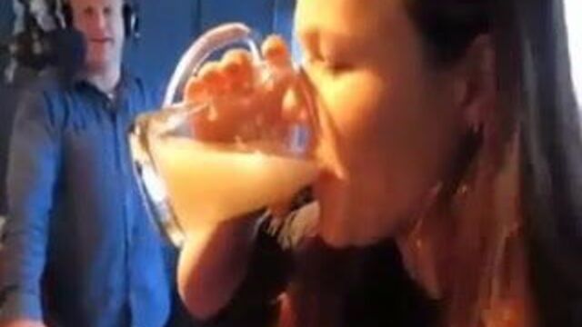 Пинта спермы, которой вы управляете, сучья, а не с нарушителями