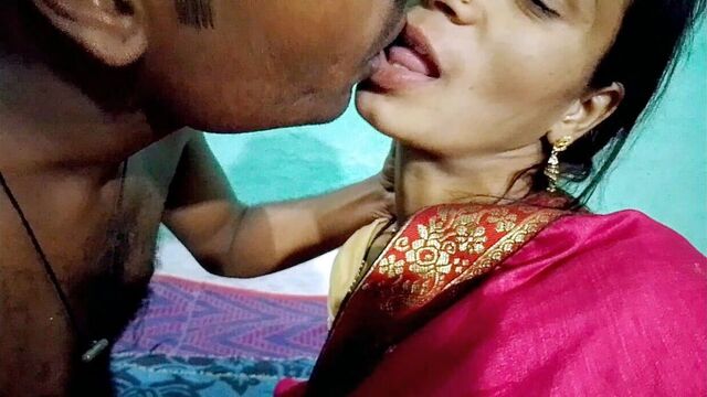Hot sexy Indian village bhabhi ki jabardast chudai videos aaj bhabhi ji choot me ungli chala rahi thi to mene daba ka chudayi ki