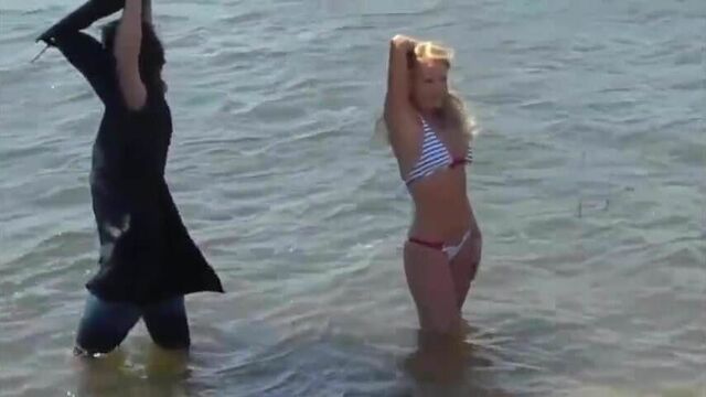 Фотосессия Jewel в бикини