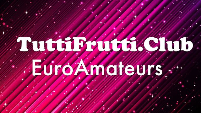 Публичный любительский гэнгбэнг - кафе Glory