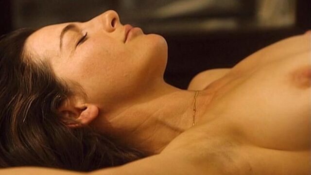 Обнаженная секс-сцена с Ayelet Zurer в ScandalPlanet