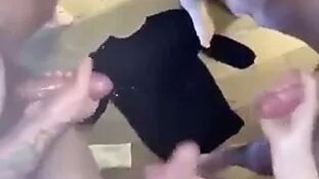 Дрочу на круг с большим количеством спермы