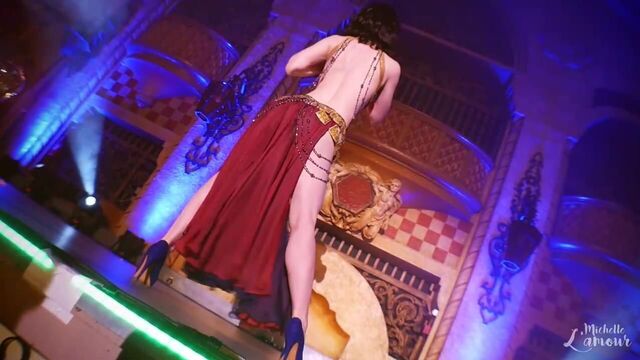 Ритуальный вызов богов для траха - Michelle L'Amour