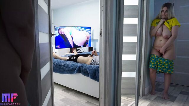 Падчерица шпионит за отчимом, часть 2