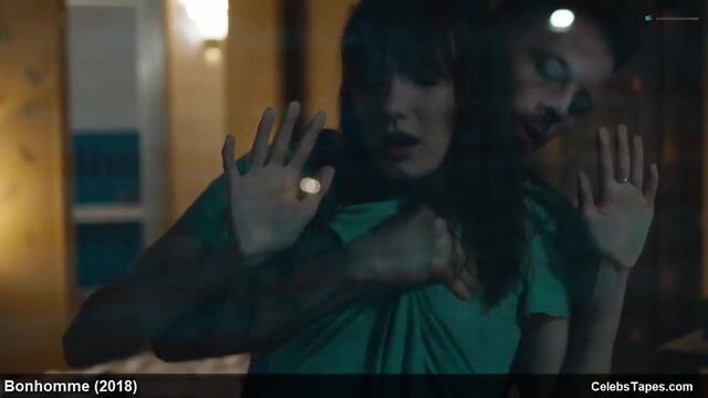 Ana Girardot, Vanessa гид и софи пеникот обнаженное секс-видео