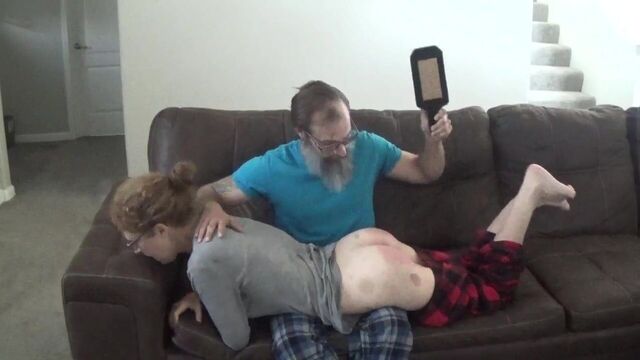 Шлепанье на день рождения