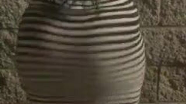 Сочная задница хлопает в платье