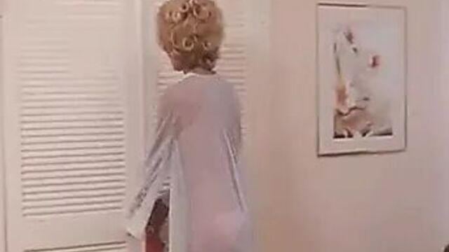 Сиськи Leslie EtersterBrook