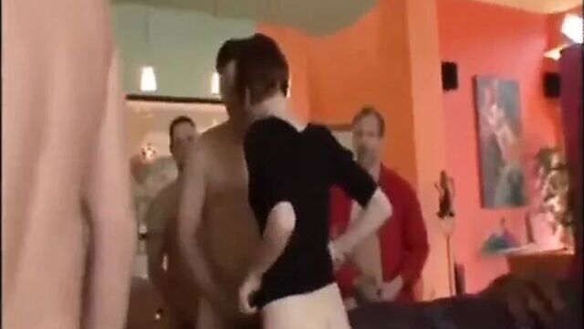 За кулисами пухарь