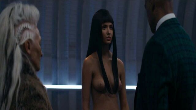 Matilda Anna Ingrid Lutz показала свое обнаженное тело