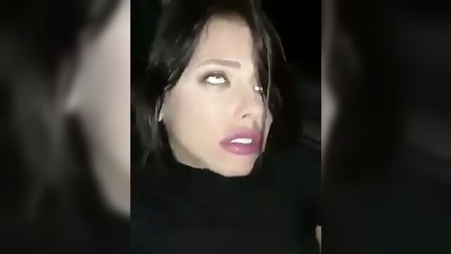 Ее лучшая подруга лижет ее киску