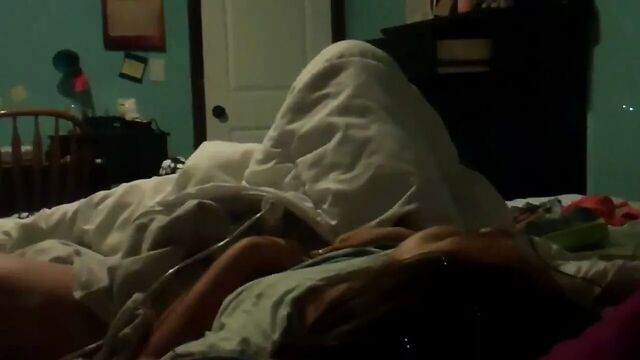 Оконный вуайерист, электрический массажер, мастурбация