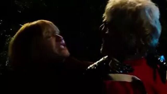 Christina Hendricks - Плохой Санта 2