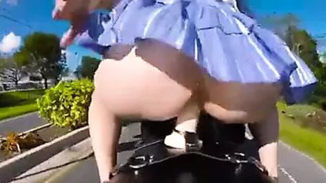 Дилдо на велосипеде