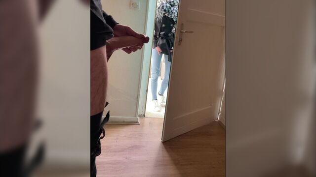 Скрытая камера - застукала моя соседка, дрочит