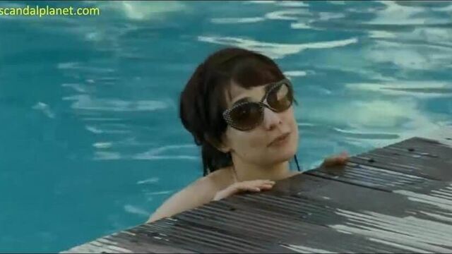 Сиськи и соски Tuppence Middleton для Золушки