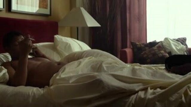 Обнаженная сцена с Nadine Velazquez - полет