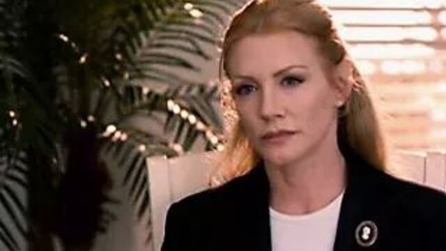 Shannon Tweed и ее друзья - сексуально мертвые