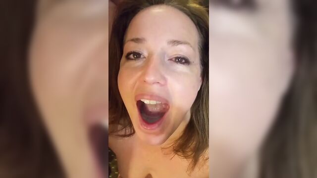 Гэнгбэнг в отеле с Джерси, шлюшкой-женой