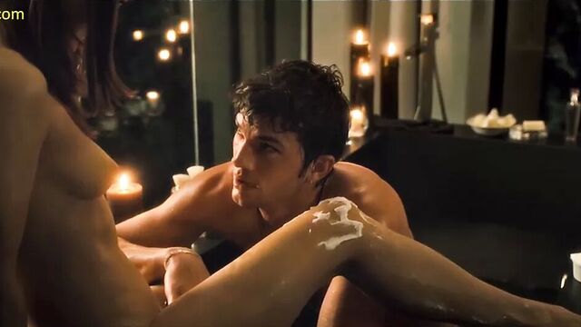 Обнаженная секс-сцена с Rachel Blanchard в раздвинутом ScandalPlanet.com