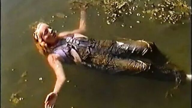 Joanne froggatt топлесс