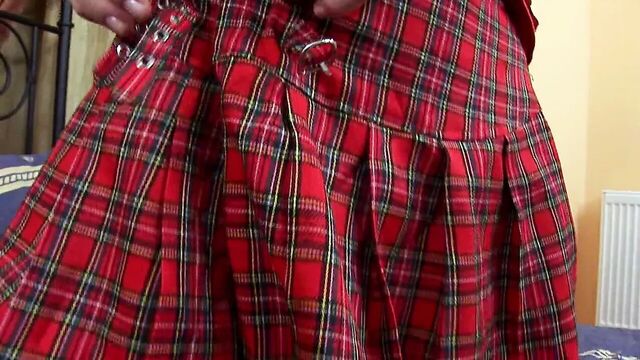 Ебанься с молодой и грязной тинкой - грязной шлюхой