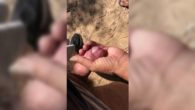 Публичная дрочка в ММЖ