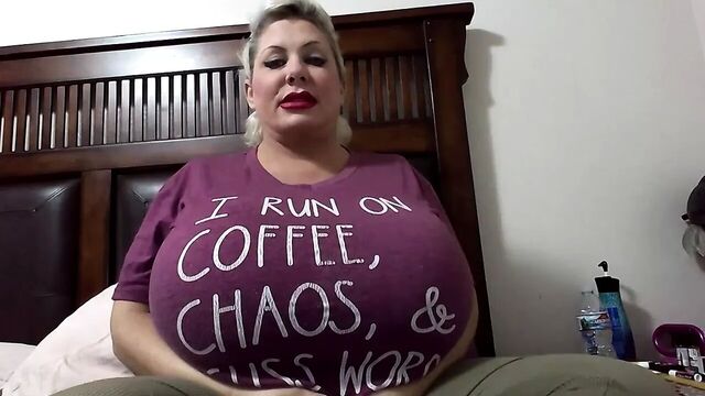 Новые огромные сиськи Claudia Marie