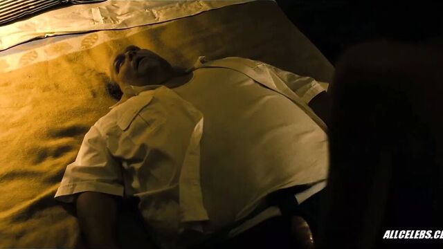 Maggie Gyllenhaal в двойке - s01e04