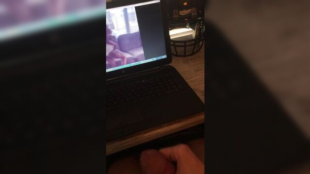 Дрочу на тверкинг девушкам