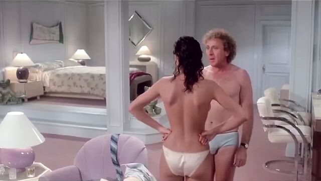 Kelly Lebrock - женщина в красной сиське с волосатой киской светит