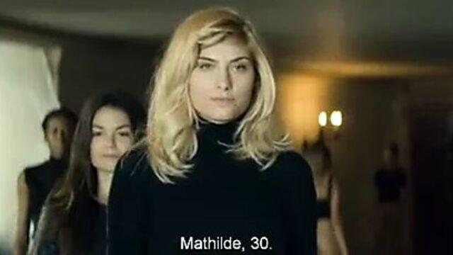 Французские девушки показывают свои вагины во время кастинга